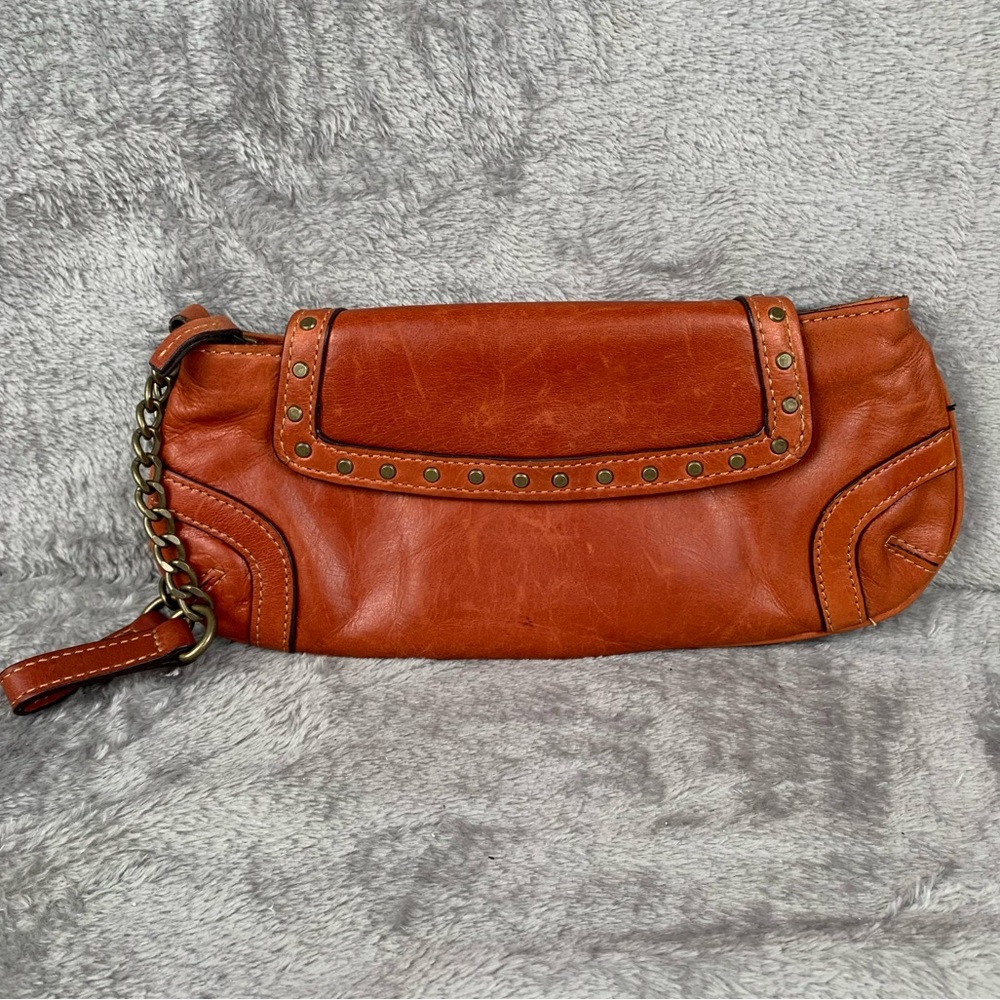 Leather Wristlet Wallet Top Zip Brass‎ Hardware Chain Strap Distressed Cognac